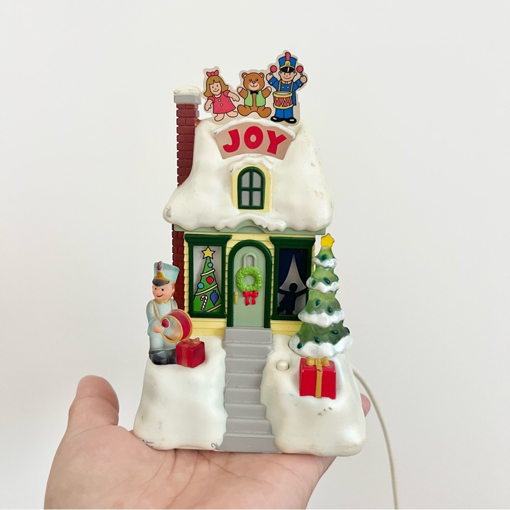 Vintage Hallmark Christmas House "Caroling Cottages" 2009 Joy